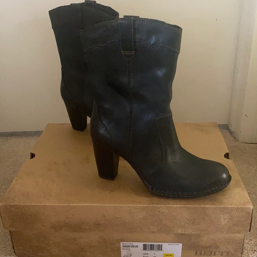 Born genuine leather black boot
